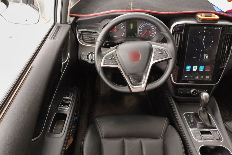 Used BYD Song MAX 2017 1.5T Automatic Smart Connect Luxury 7-Seater Steering Wheel