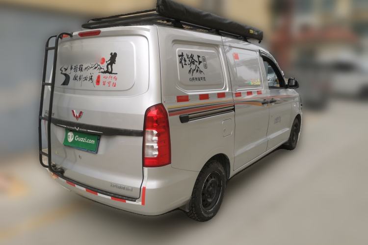 Used Wuling Hongguang V 2019 1.5L Jingqu Edition Sealed-Window Vehicle China VI LAR
