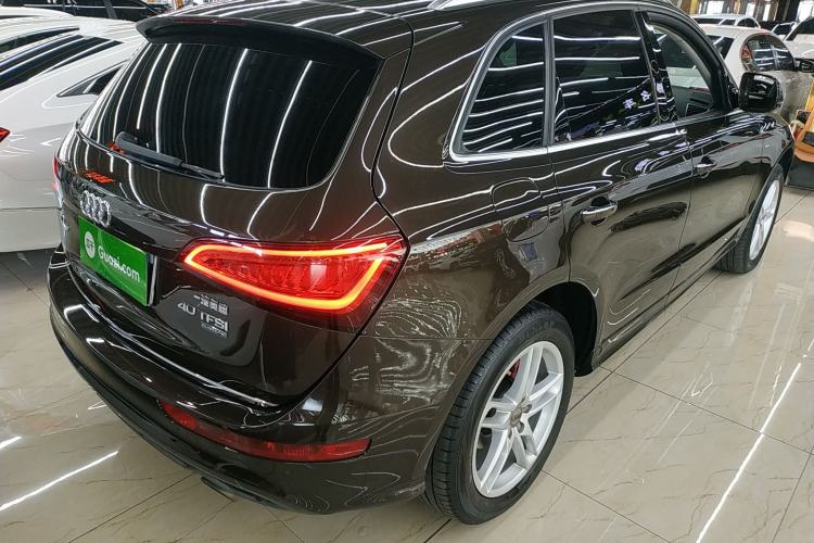 Used Audi Q5 2018 Collector's Edition 40 TFSI Technology Model