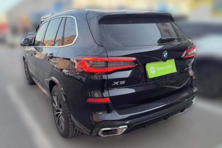 Used BMW X5 2022 xDrive 30Li Luxury M Sport Package