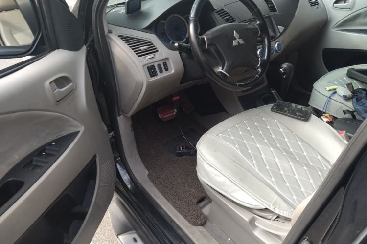 Used Mitsubishi Zinger 2011 2.0L Automatic Luxury Version