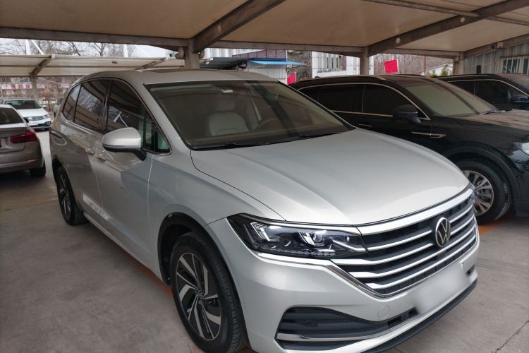 Used Volkswagen Viloran 2020 330TSI Luxury Edition Exterior 1