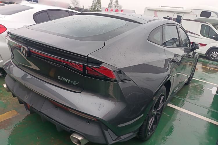 Used Changan UNI-V 2022 1.5T Prestige Version