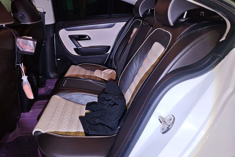 Used Volkswagen FAW-Volkswagen CC 2013 3.0 FSI V6 Left Rear Seat