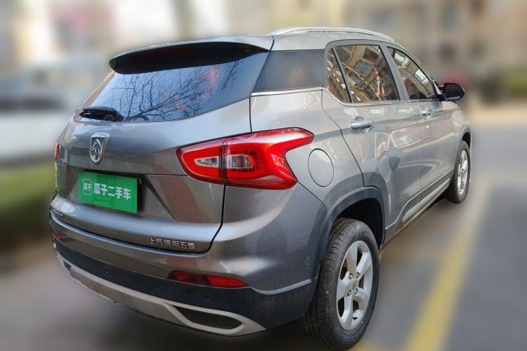 Used Baojun 510 2017 1.5L Manual Fashion Model
