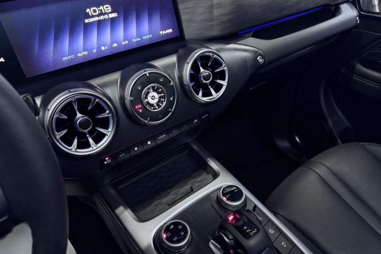 Used Tank 300 2023 Off-Road Edition 2.0T Conqueror Interior 4