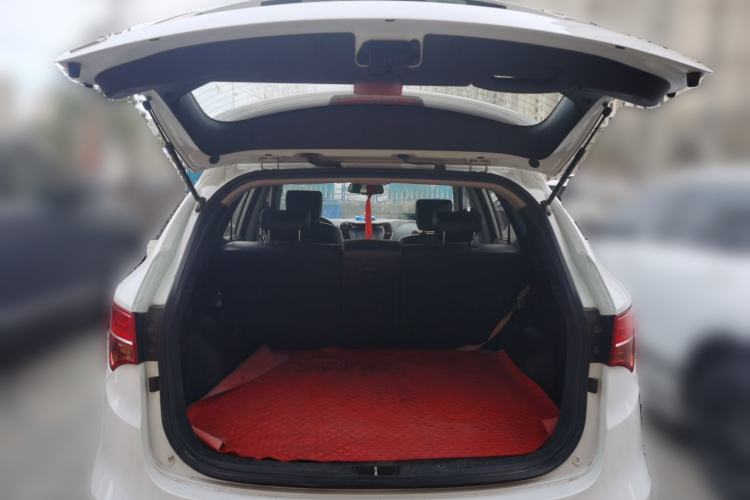 Used Hyundai Santa Fe 2013 2.4L Automatic Two-Wheel Drive Smart Version Trunk