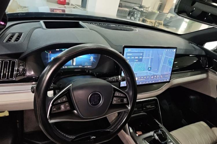 Used BYD Tang New Energy 2024 EV Champion Edition 635 km All-Wheel-Drive Flagship Model Interior 1