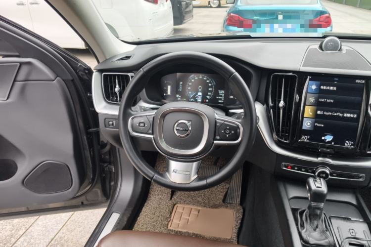 Used Volvo XC60 2020 T5 4x4 Zhiyi Luxury Edition