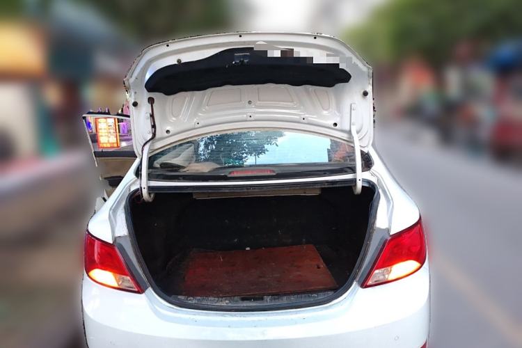 Used Hyundai Verna (older generation) 2016 1.4L Manual Smart GLS Trim