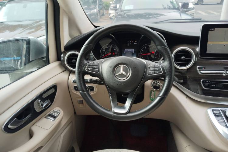 Used Mercedes-Benz V-Class 2017 V 260 Avantgarde Edition