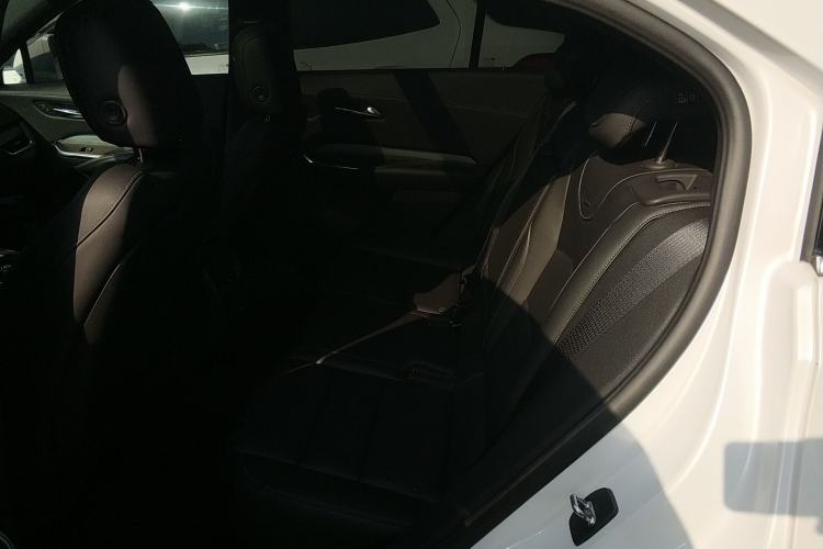 Used Cadillac XT4 2018 28T Two-Wheel Drive Leading Version
