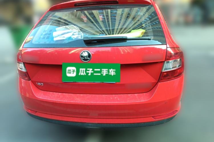 Used Skoda Rapid Spaceback 2018 1.6L Automatic Comfort Edition
