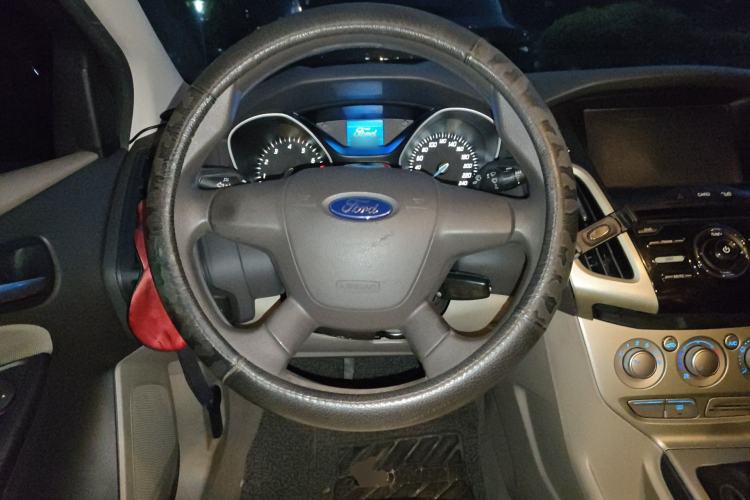 Used Ford Focus 2012 Sedan 1.6L Manual Comfort Model Steering Wheel