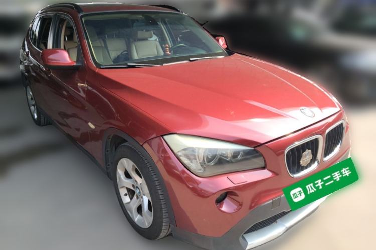 Used BMW X1 2010 sDrive18i Luxury Model Front Right 45 Deg