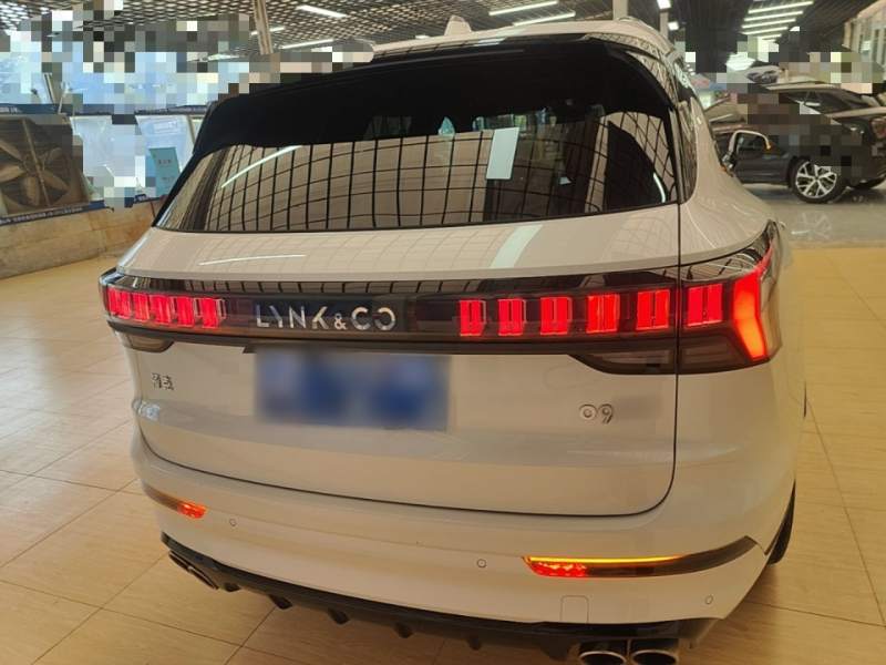 Used Lynk & Co 09 2021 2.0T Halo Six-Seater — 5