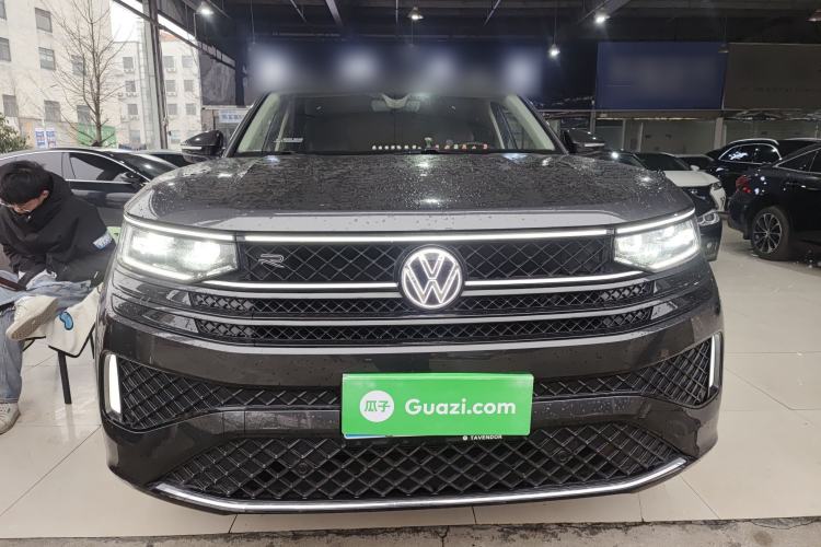 Used Volkswagen Tavendor 2024 380TSI All-Wheel Drive R-Line Cruise Edition