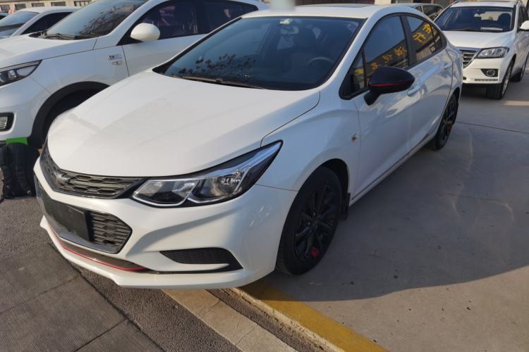 Used Chevrolet Cruze 2018 Redline 320 Automatic Pioneer Edition
