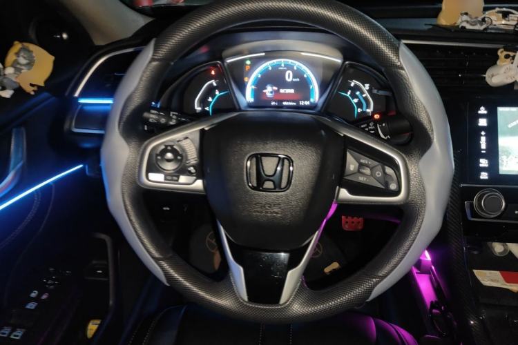 Used Honda Civic 2016 220TURBO CVT Luxury Edition
