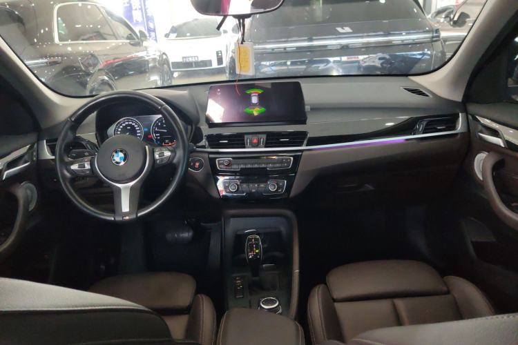 Used BMW X1 2022 sDrive25Li Leading Model Center Console