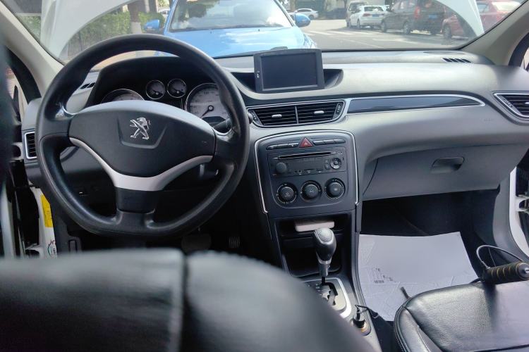 Used Peugeot 308 2012 1.6L Roland Garros Edition Center Console