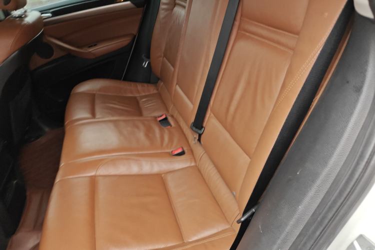 Used BMW X6 2014 xDrive35i Sport model
