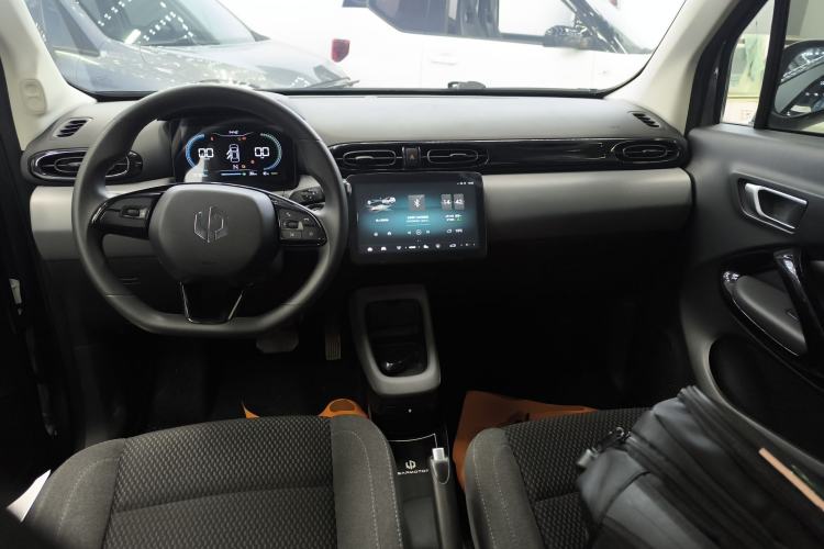 Used Leapmotor T03 2020 400 Lite Edition Center Console