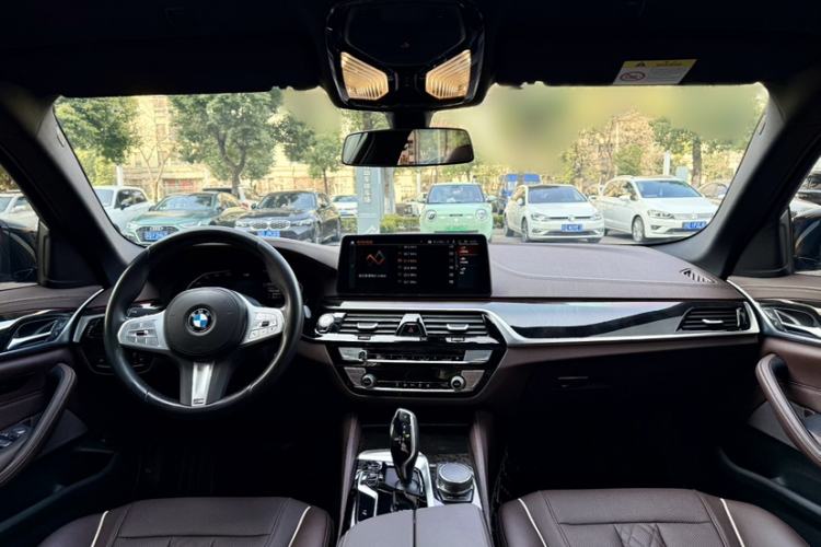 Used BMW 5 Series 2022 Second Facelift 525Li M Sport Package