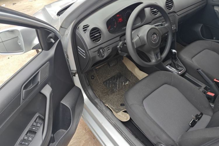 Used Volkswagen Jetta 2013 1.6L Automatic Fashion Model