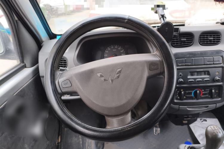 Used Wuling Zhiguang 2010 1.0L New Version Practical Short-Body L2Y