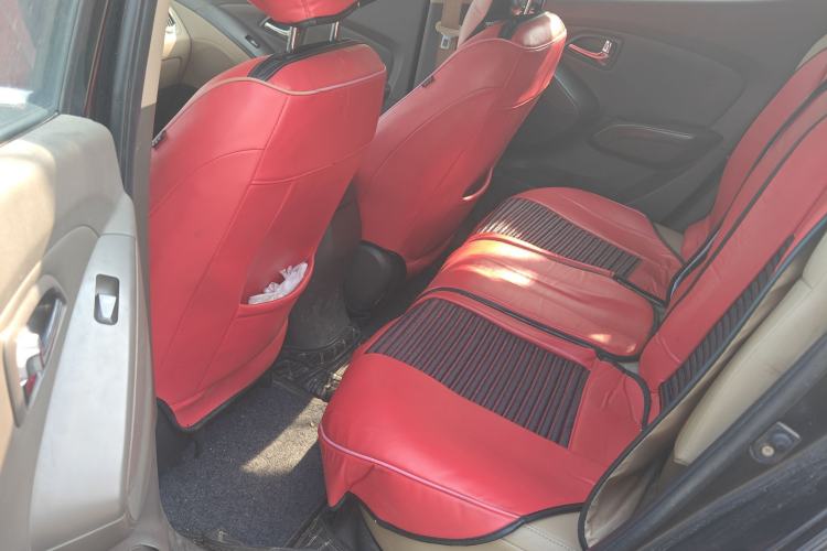 Used Hyundai ix35 2013 2.0L Automatic Two-Wheel Drive Smart GLS China IV Standard
