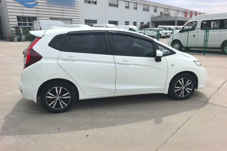 Used Honda Fit 2018 1.5L CVT Comfort Version Exterior 8