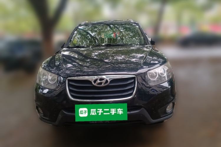 Used Hyundai Santa Fe Classic 2010 2.4 Luxury Edition 7-Seater Four-Wheel Drive Front