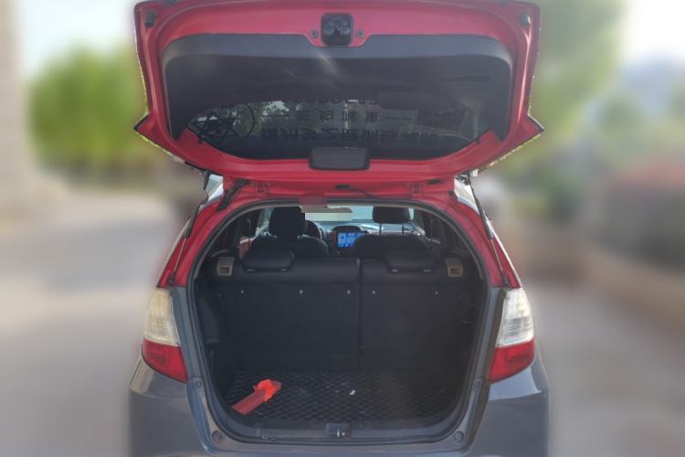 Used Honda Fit 2008 1.5L automatic luxury edition
