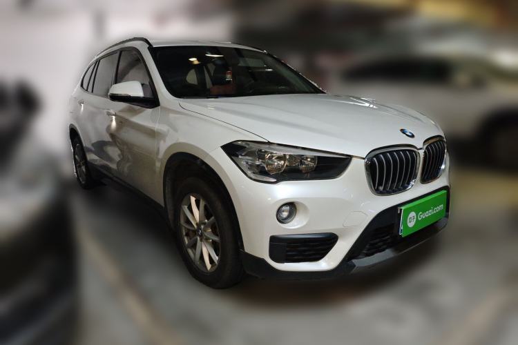 Used BMW X1 2019 sDrive18Li Fashion Model Front Right 45 Deg