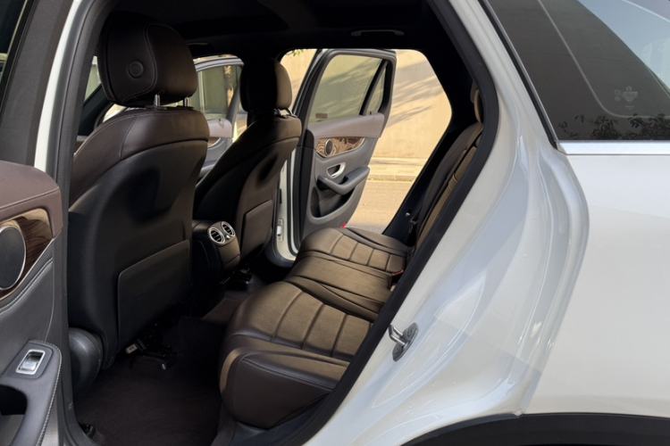 Used Mercedes-Benz GLC 2017 GLC 260 4MATIC Luxury Model