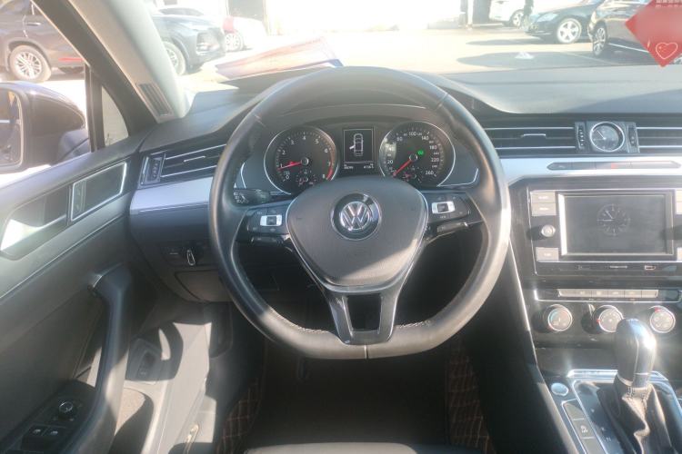 Used Volkswagen Magotan 2019 330TSI DSG Leading Model China VI Standard
