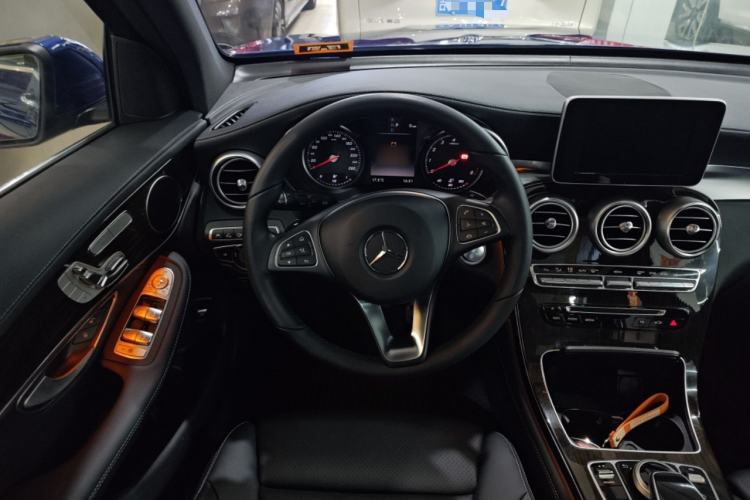 Used Mercedes-Benz GLC 2019 Facelift GLC 260 L 4MATIC Luxury Model