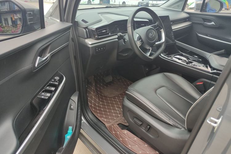 Used Hyundai Custo 2021 270TGDi Prestige LUX Driver Seat