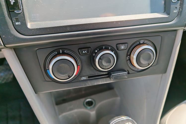 Used Skoda Rapid 2015 1.6L Automatic Smart Selection Model