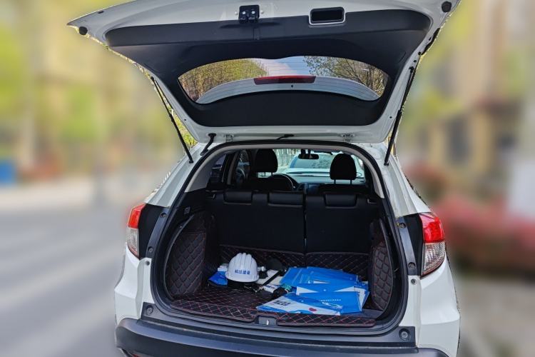 Used Honda Vezel 2022 1.5L CVT Phantom Night Pioneer Edition
