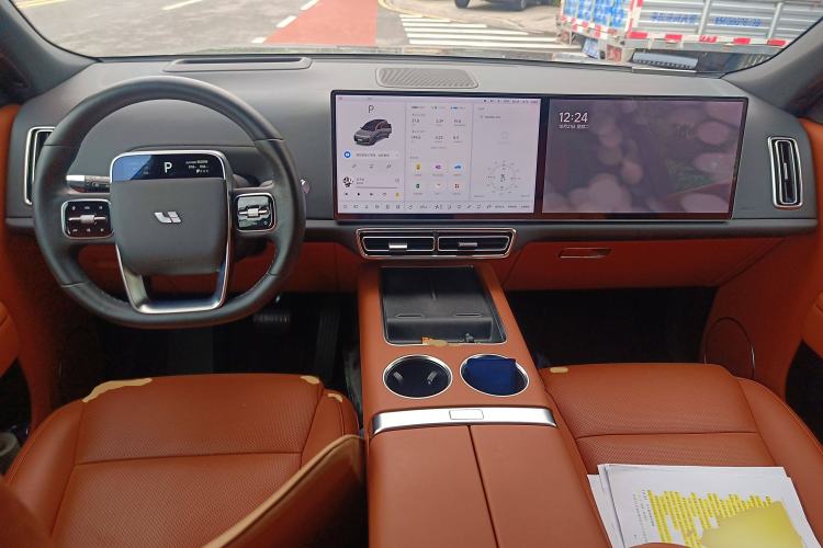 Used Li Auto L8 2023 Pro Model Center Console