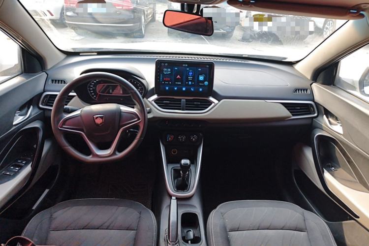 Used Baojun 510 2017 1.5L manual Comfort trim