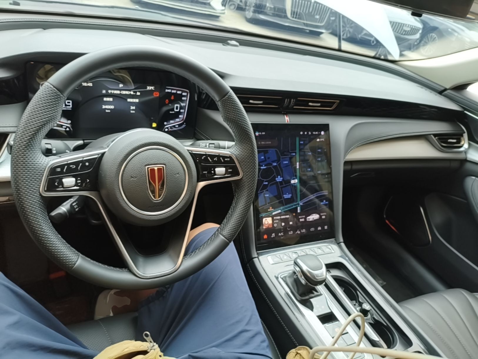 Hongqi H5 2024 1.5T DCT Smart Connect Flagship Edition - Chinese Trim Yun — снимка 12