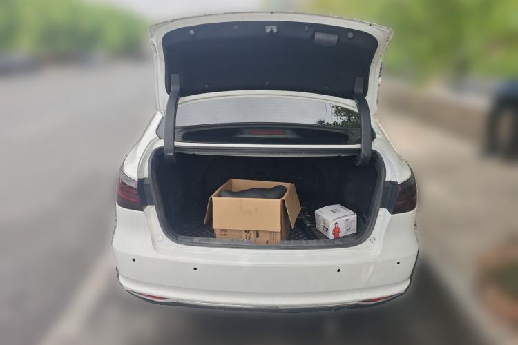 Used CHANGAN Raeton CC 2018 1.5T Manual Elegant Starry Edition China V Standard Trunk