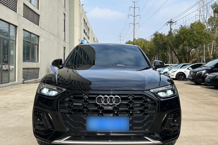 Used Audi Q5L 2022 40T Fashionable and Dynamic Model
