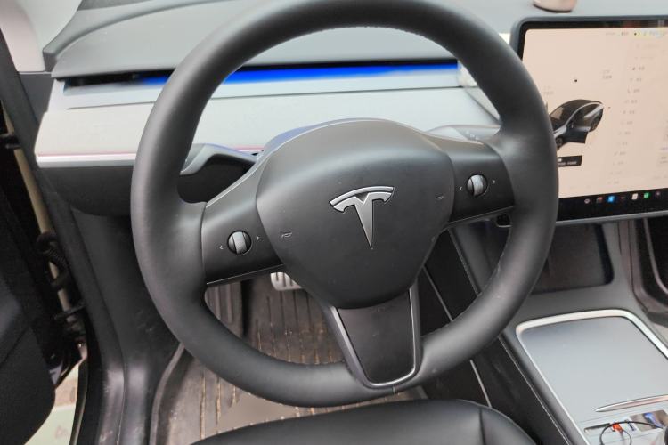 Used Tesla Model Y 2024 Rear-Wheel-Drive Version Steering Wheel