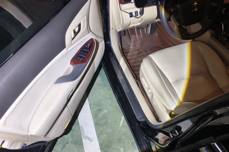 Used Toyota Crown 2012 2.5L Royal Leather Edition
