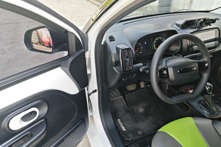 Used Roewe Clever 2021 302 km New Four-Seater Super-Efficient Version
