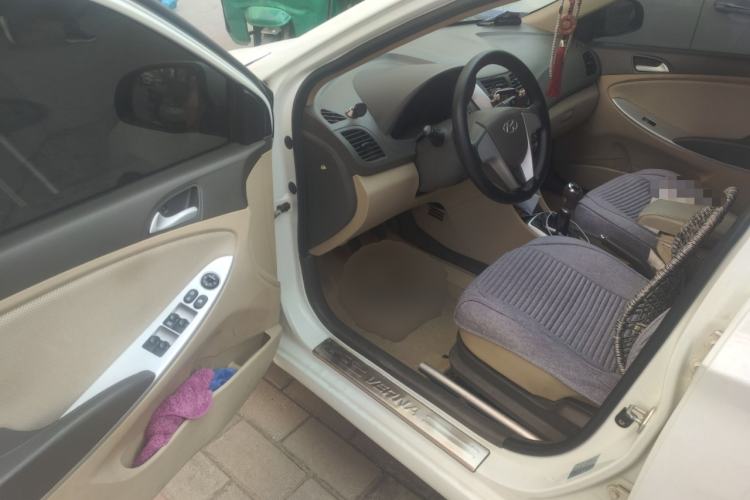 Used Hyundai Verna (older generation) 2010 Sedan 1.4L Manual Comfort GS
